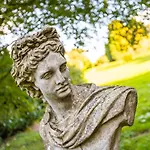 - Summerlands Hall Gothic * Κένταλ