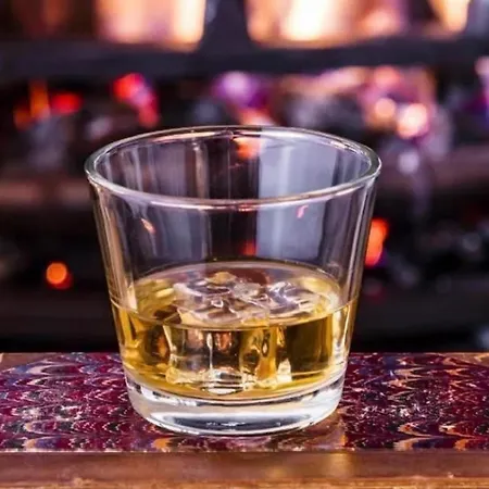 - Summerlands Hall Gothic Apartament Kendal